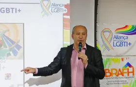 Comissão da Câmara pode votar hoje PL que proíbe união homoafetiva