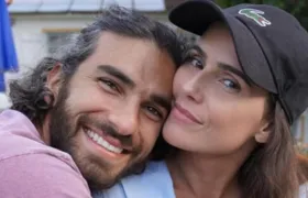 Deborah Secco descreve partes íntimas do marido e viraliza