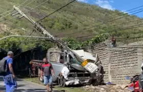 Duas vítimas graves em acidente na Estrada da Serrinha, vídeo!