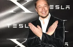 Elon Musk dá adeus ao “Twitter” e anuncia nova identidade da plataforma