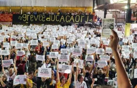 Em greve, dirigentes do Sepe recebem aviso de multa