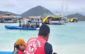 Fotógrafa sofre acidente com embarcação em Arraial do Cabo e tem a mão amputada