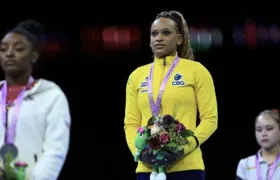 Ginasta Rebeca Andrade é bicampeã mundial do salto na Bélgica