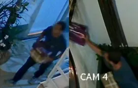 Homem é conduzido para a delegacia após furto no Pé Pequeno, Niterói