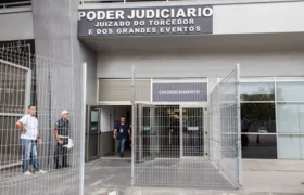 Juizado do Torcedor proíbe detidos em briga de frequentar estádios