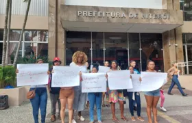 Mães 'esquecidas' por moeda Araribóia protestam em Niterói