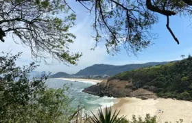 Praia do Sossego, em Niterói, ganha Bandeira Azul