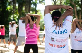 Prefeitura de Niterói organiza ação social para idosos no Fonseca