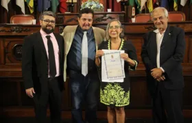 Professores da Universo recebem moção honrosa da Câmara Municipal de Niterói