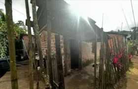 Quatro adultos e 5 crianças são encontrados mortos em casas na Bahia