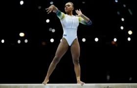 Rebeca Andrade é bronze na trave e se torna brasileira com mais medalhas em Mundiais