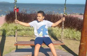 Gonçalense faz vaquinha online para pagar cirurgia do filho, de 9 anos, com doença rara