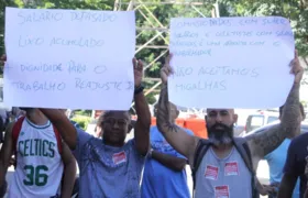Funcionários da CLIN fazem manifestação reivindicando aumento salarial