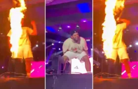 Zé Felipe quase leva 'banho de fogo' em show; vídeo!