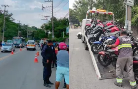 Ação de combate a irregularidades no trânsito reboca carros e motos na Covanca