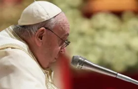 Papa Francisco é internado para realização de exames