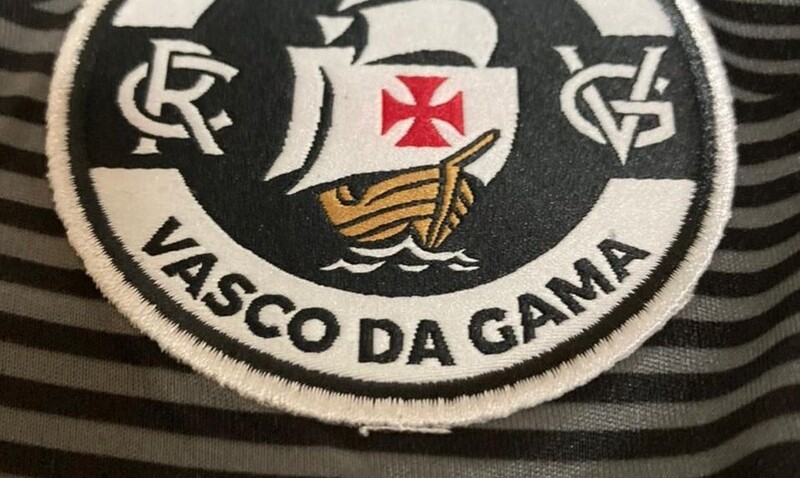 Vasco anuncia a contratação do zagueiro Manuel Capasso