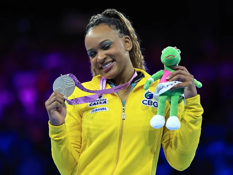 Rebeca Andrade conquista medalha de bronze na trave no Mundial de