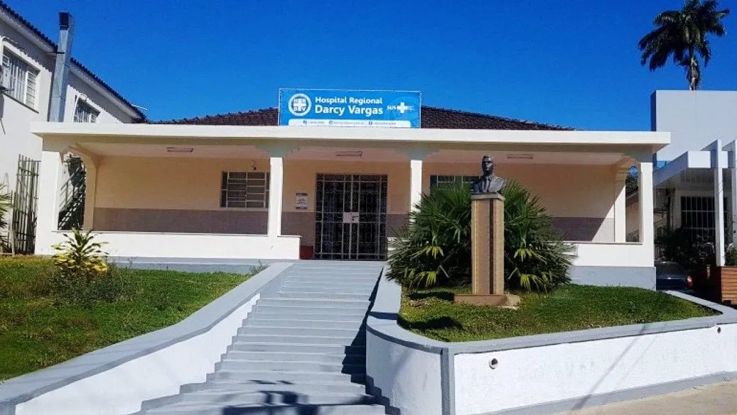 Uma vítima com ferimentos leves encaminhada ao Hospital Darcy Vargas, em Rio Bonito