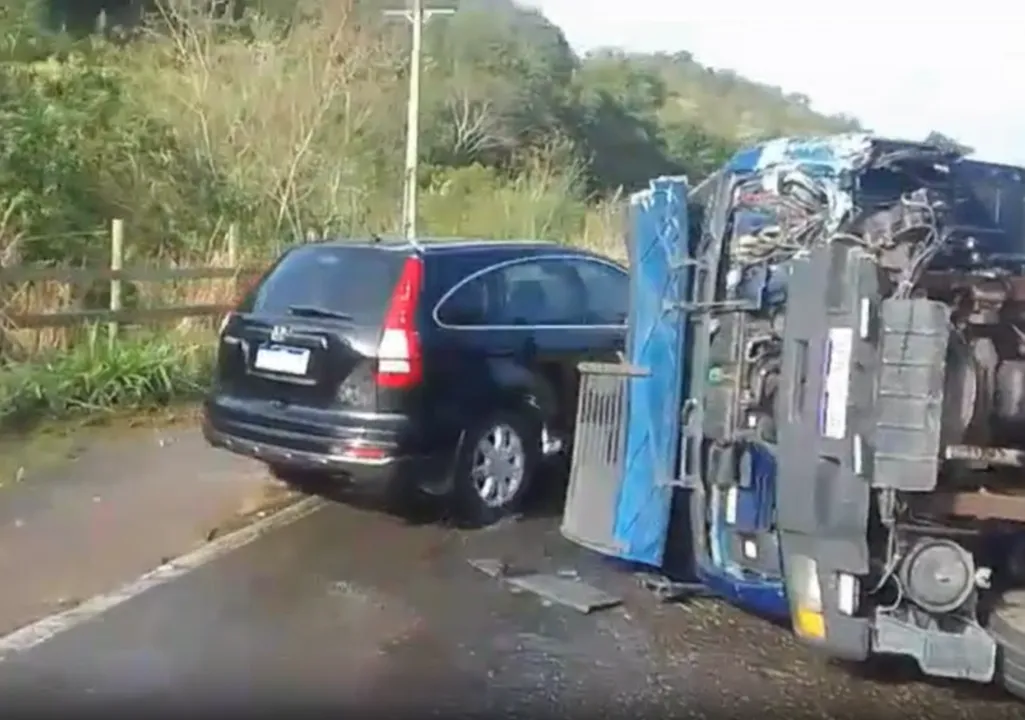 Acidente aconteceu na região do bairro Manoel Ribeiro