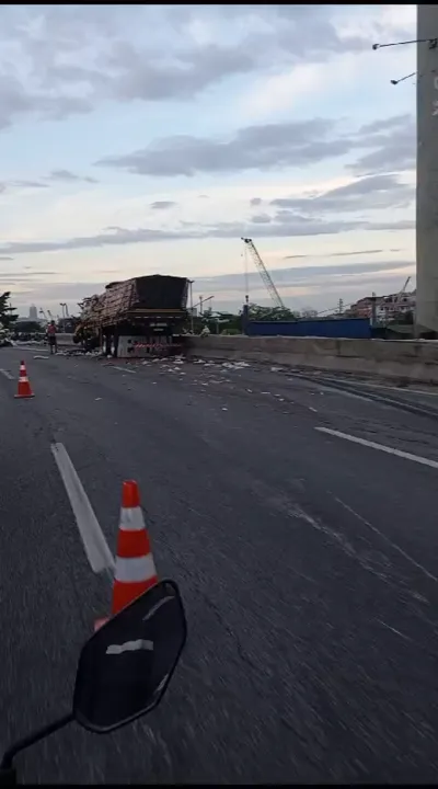 Acidente aconteceu durante a madrugada