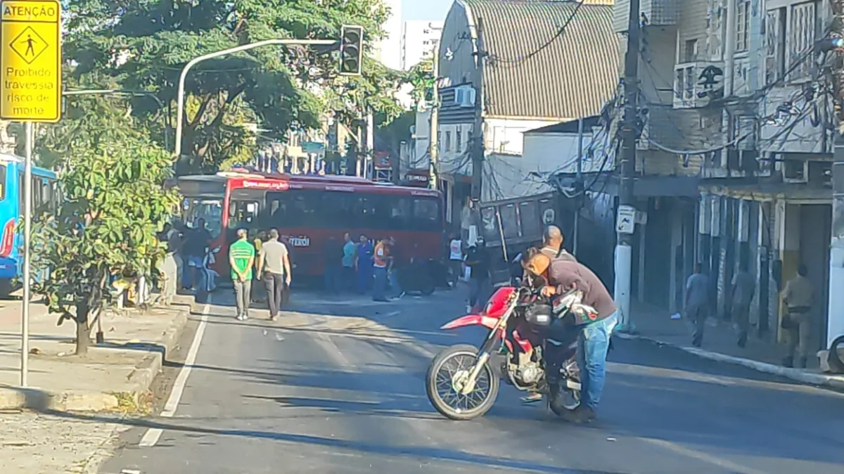 Motorista teria perdido o freio do caminhão