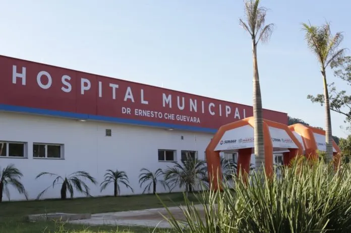 Jovem de 28 anos permanece internado no Hospital Municipal Che Guevara, em Maricá