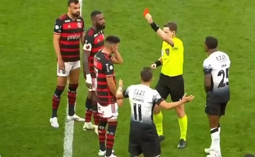 Briga aconteceu nos minutos finais do confronto entre as equipes, no início de setembro