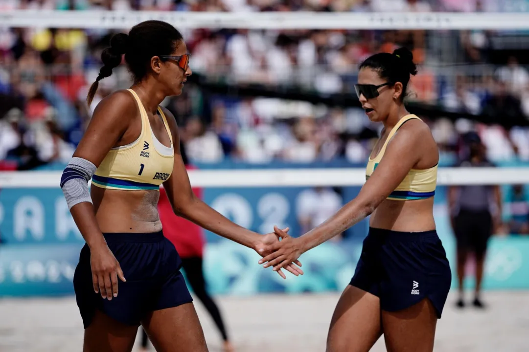 Ana Patrícia e Duda avançam para as quartas de final do torneio de vôlei feminino, nos Jogos de Paris