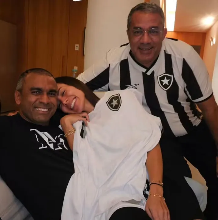 Anitta, Mauro e Felipe