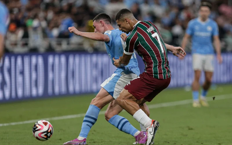 O volante André na final do Mundial de Clubes contra o Manchester City, equipe treinada por Pep Guardiola