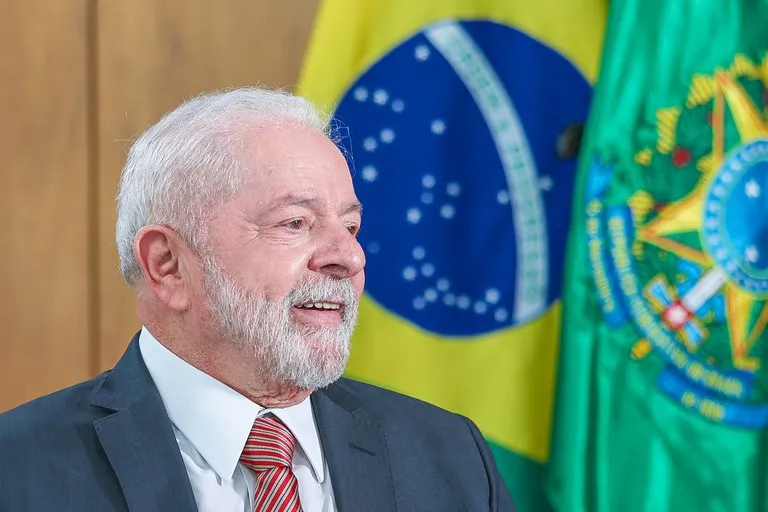 Lula embarcará no próximo domingo