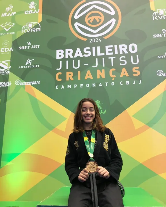 Campeã brasileira, Geovanna faz parte do Projeto Spartanos, localizado na Covanca, em São Gonçalo