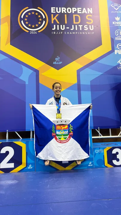 A gonçalense Geovanna Black conquistou a medalha de ouro no Campeonato Europeu Kids