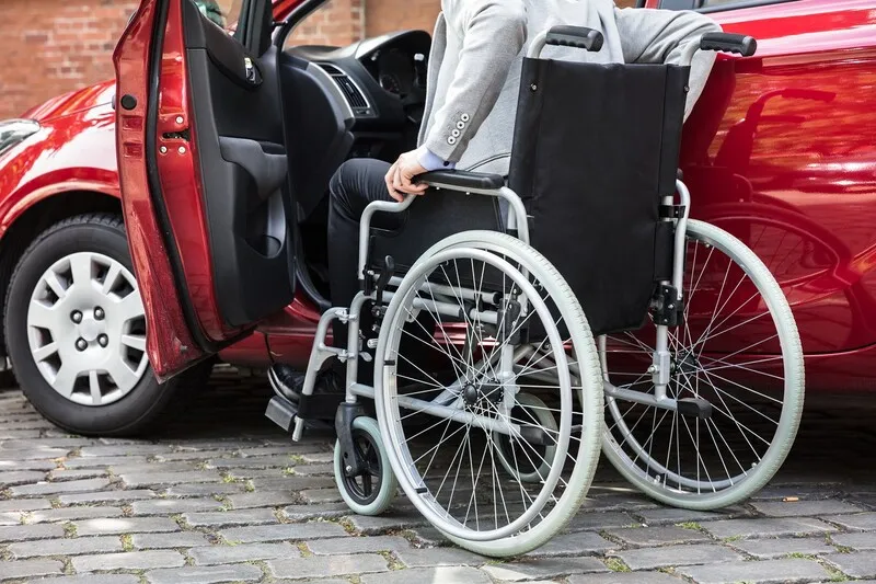 A isenção vale para automóveis novos adquiridos diretamente por pessoas com deficiência ou por meio de seus representantes legais