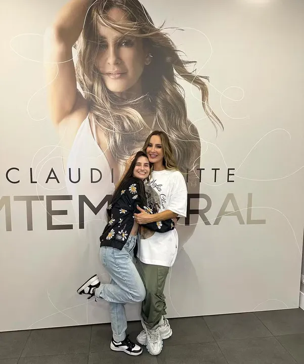 Claudia Leitte e Isabella