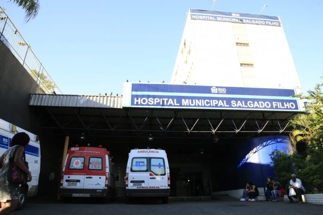 Mulher foi socorrida e levada para o Hospital Municipal Salgado Filho