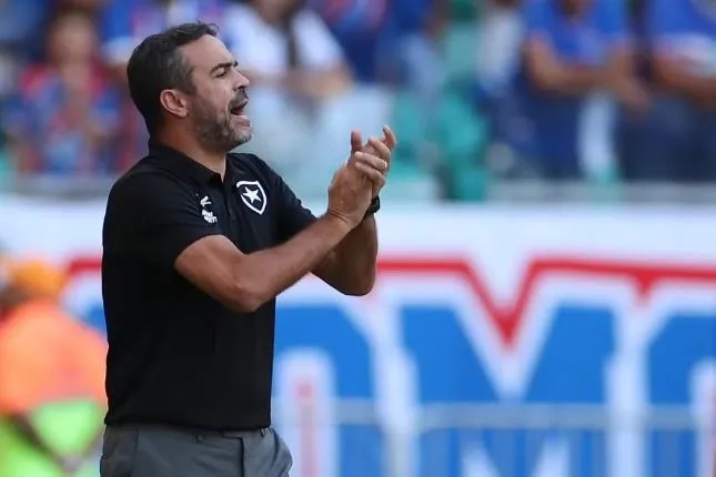 Artur Jorge considerou positivo o saldo final da sequência de jogos importantes do Botafogo