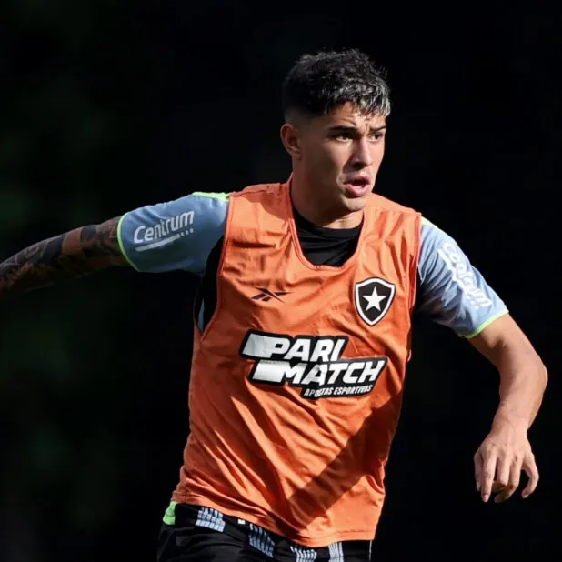 Aos 21 anos, o uruguaio Mateo Ponte soma 29 jogos pelo Botafogo