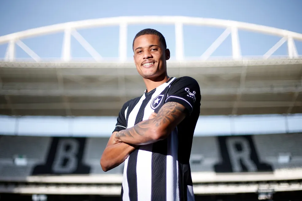 Janderson deixa o alvinegro para jogar no Vitória