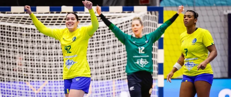 Brasil atropela Ucrânia na estreia do Mundial de Handebol feminino