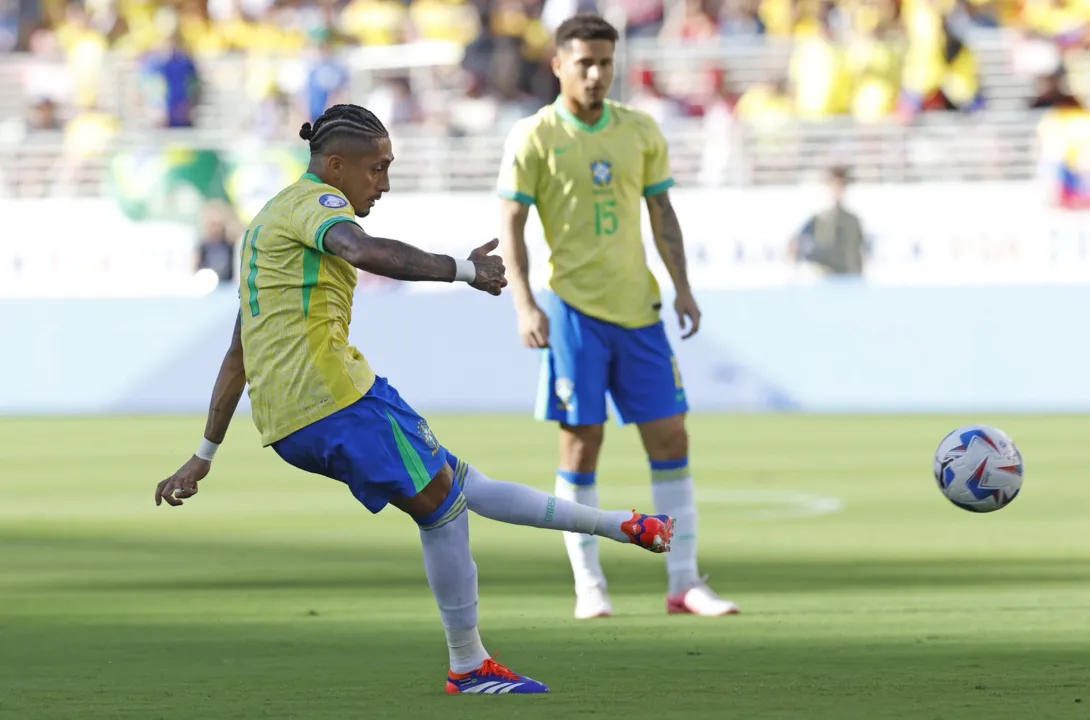 Raphinha fez o único gol de falta da competição até o momento