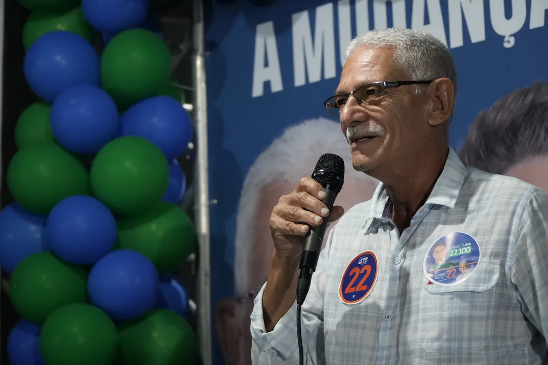 Após evento, candidato à reeleição participou de reunião com apoiadores