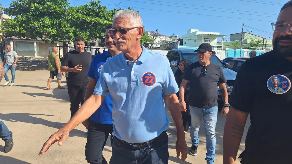 Capitão Nelson foi recebido por apoiadores