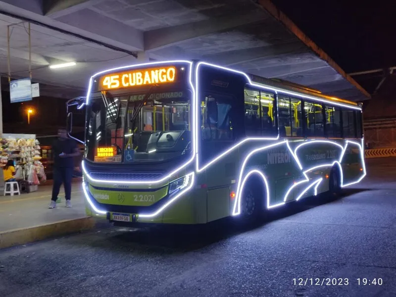 Em clima de Natal, o Consórcio Transoceânico realizará uma caravana de ônibus pela cidade de Niterói neste próximo sábado (23), para celebrar a data