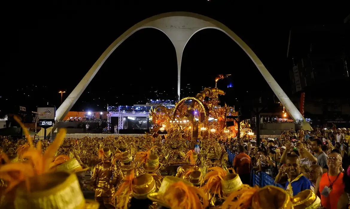 Novidade inclui o Passaporte Rio Carnaval para acesso aos três dias de desfiles oficiais