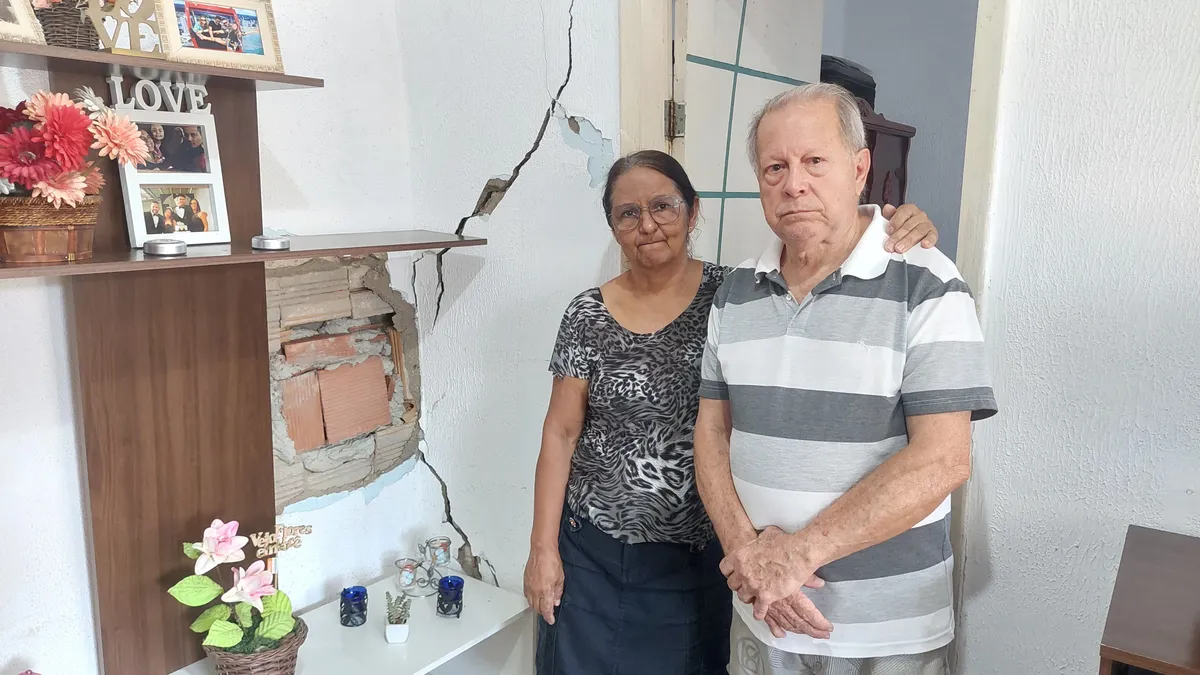 Casal de idosos sofre as consequências de uma obra realizada pelo DER no terreno ao lado de sua casa