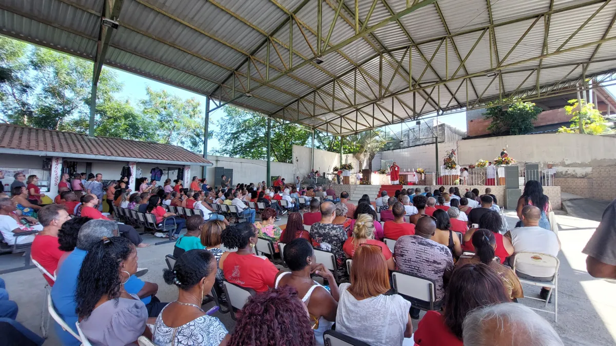 Festejos nos municípios mobilizaram centenas de fiéis nesta terça (23)