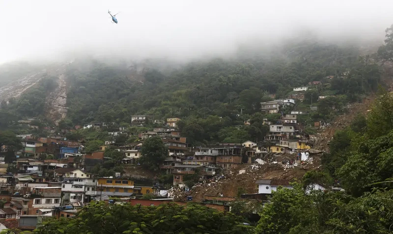 As chuvas castigam na Região Serrana