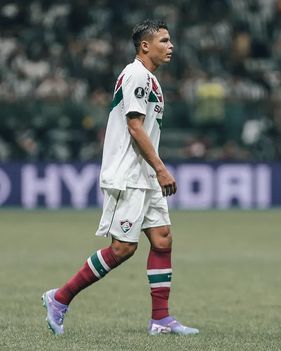 Thiago Silva desfalcará o Fluminense em clássico contra o Flamengo